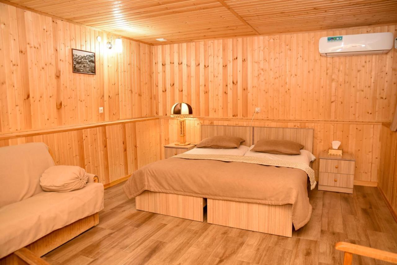 Hayi Tun Guest House กอริส ภายนอก รูปภาพ